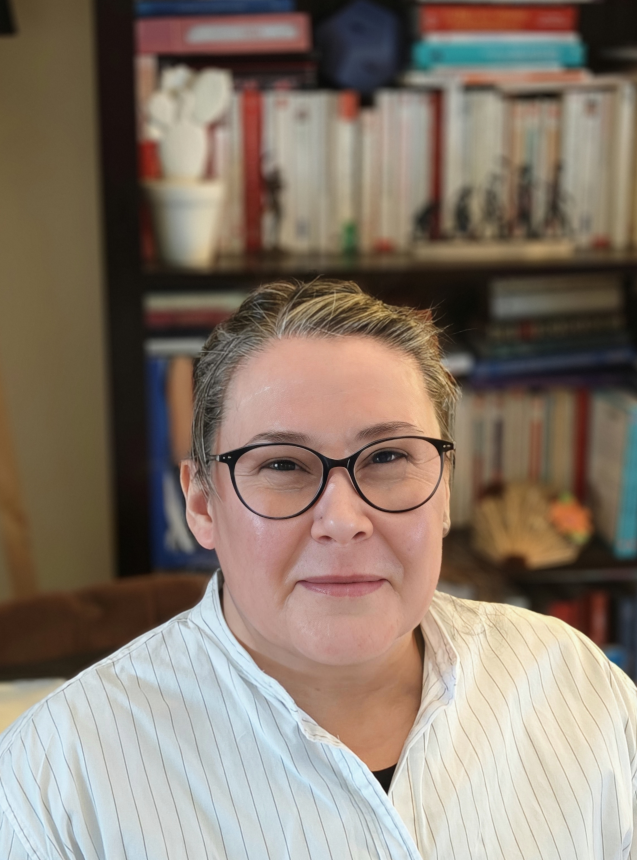 caroline portrait B9ql4CSr